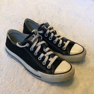 Black low top Converse